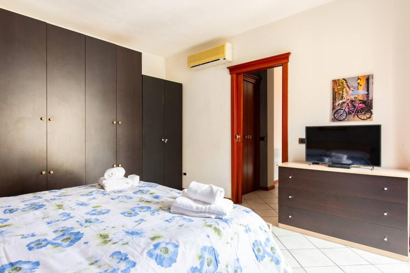2 Apartments - Akragas Home 1 & 2 On Via Atenea City Center With View Agrigento Bagian luar foto