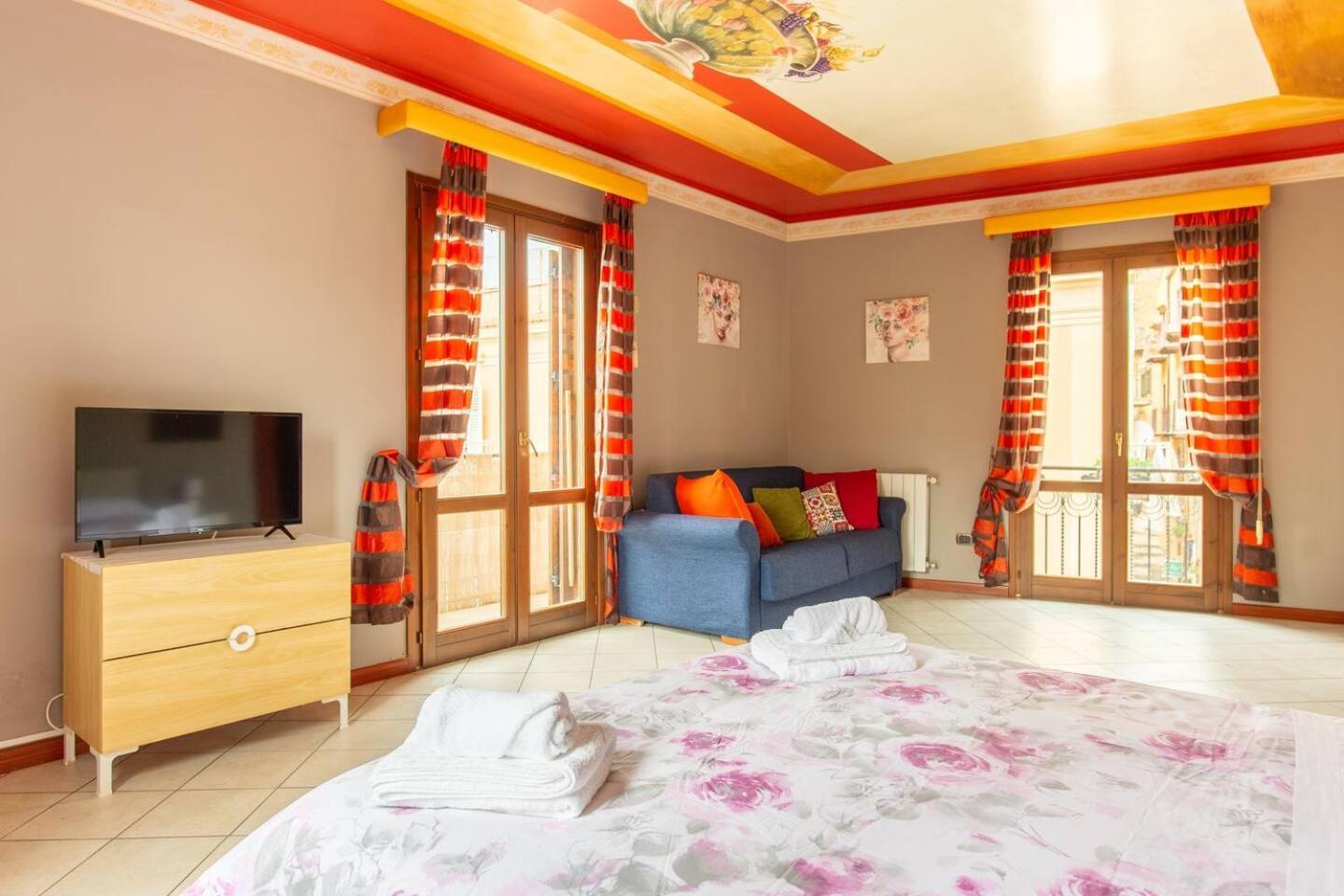 2 Apartments - Akragas Home 1 & 2 On Via Atenea City Center With View Agrigento Bagian luar foto