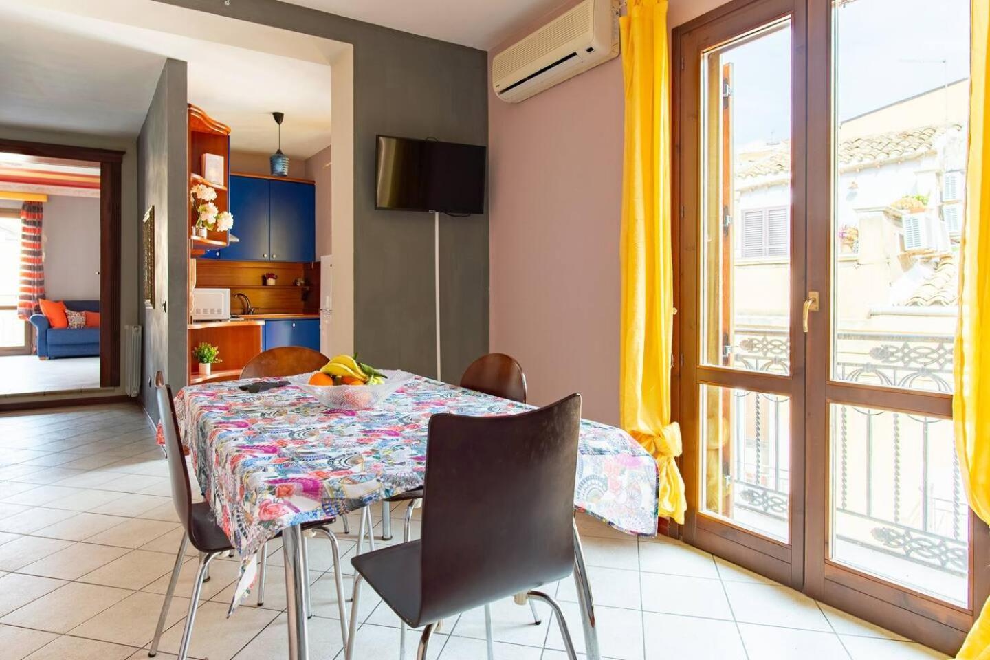 2 Apartments - Akragas Home 1 & 2 On Via Atenea City Center With View Agrigento Bagian luar foto