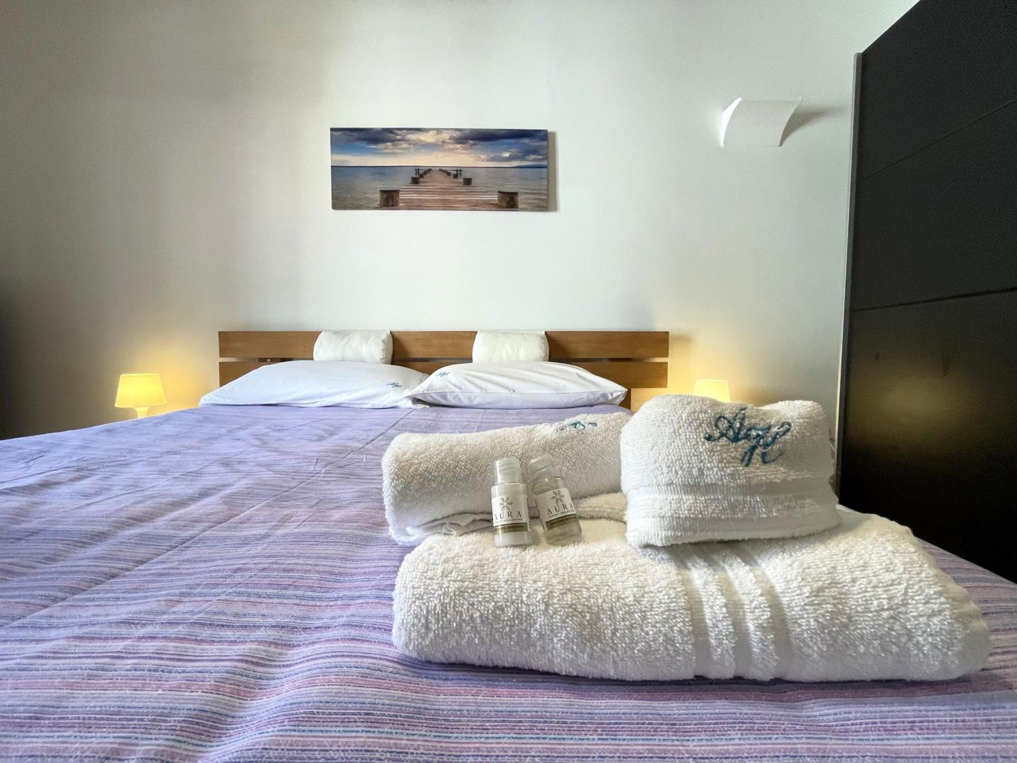 2 Apartments - Akragas Home 1 & 2 On Via Atenea City Center With View Agrigento Bagian luar foto
